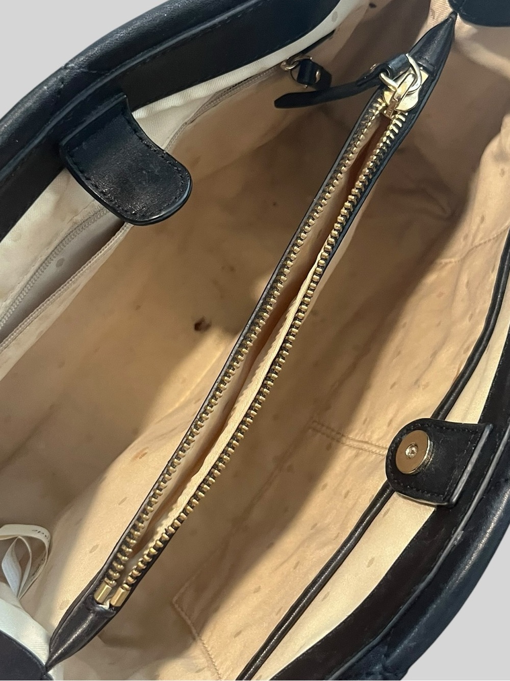 Kate Spade ♠️ Emerson Place Phoebe Black Leather with Gold Hardware - Picture 7 of 9